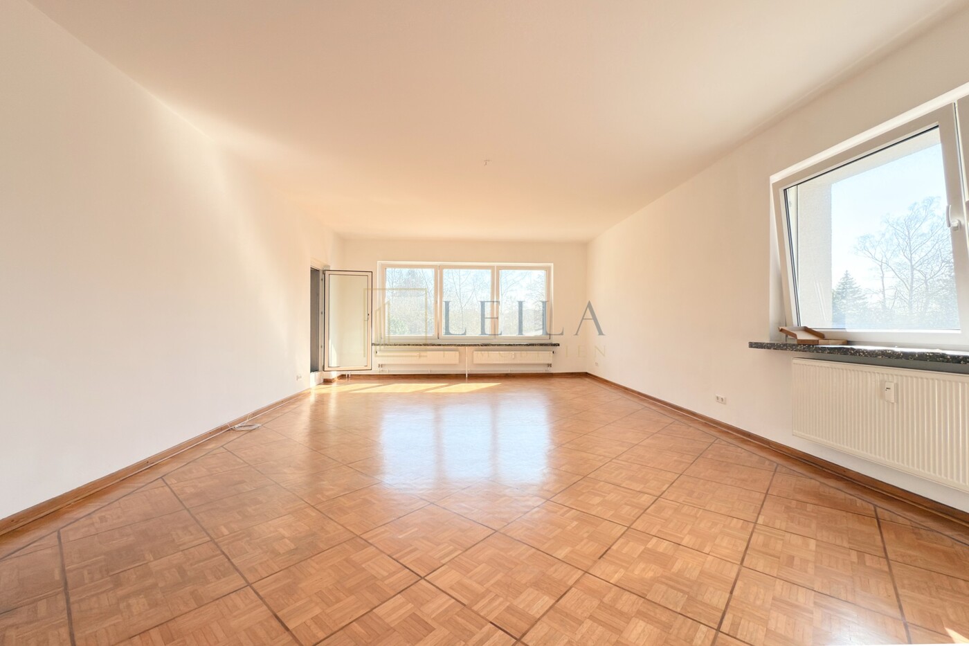 LEILA Immobilien - 4d5ffa26 1ee6 41ec 90cd 862e087513e9 Gigantischer Wohn- und Essbereich
