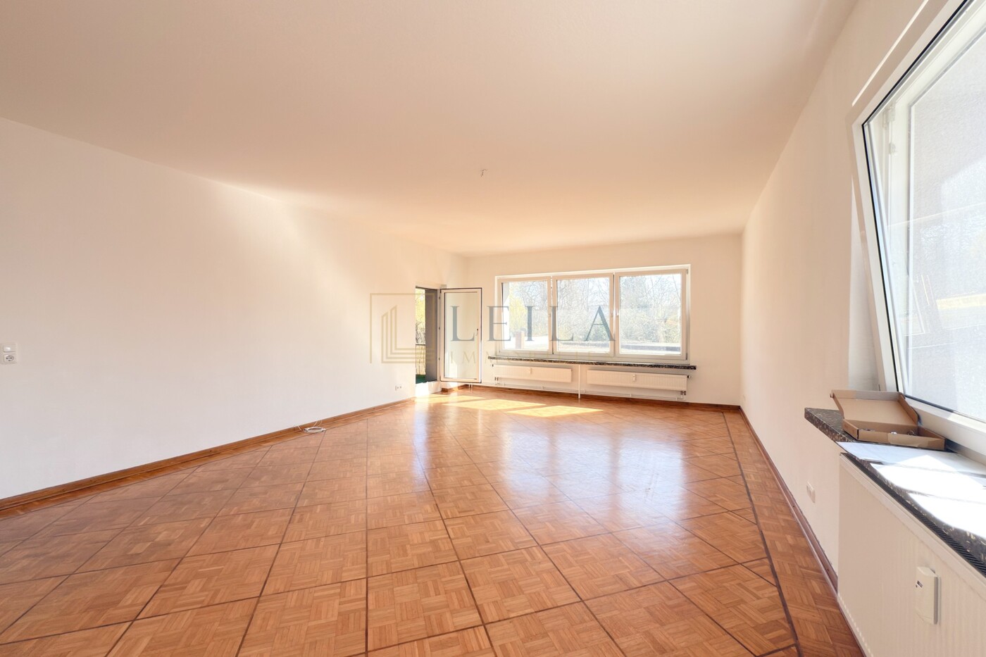 LEILA Immobilien - 588f22b0 edef 48c8 94ec f51b1a6d7dd1 Gigantischer Wohn- und Essbereich