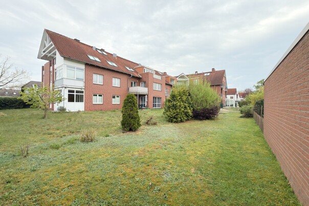 Außenaufnahme mit Gemeinschaftsfläche