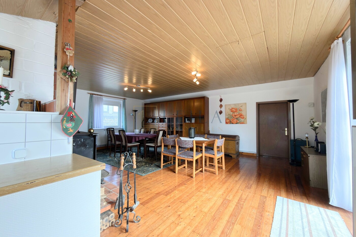 Offener Wohn- und Essbereich