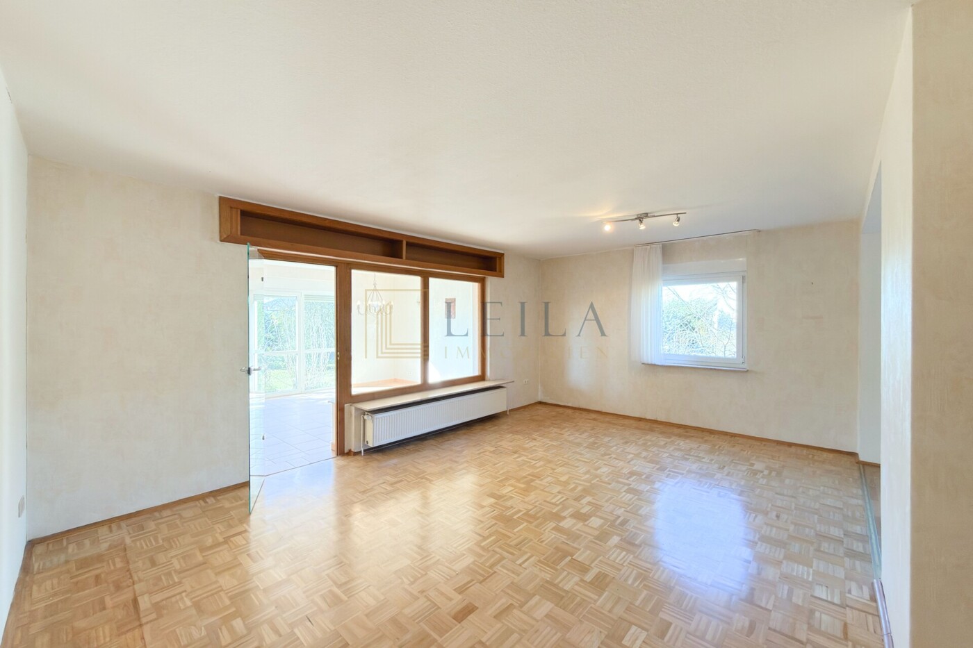 LEILA Immobilien - 12c8b2f4 db6d 4d27 88ce 3da541ce0c98 Wohn- und Essbereich