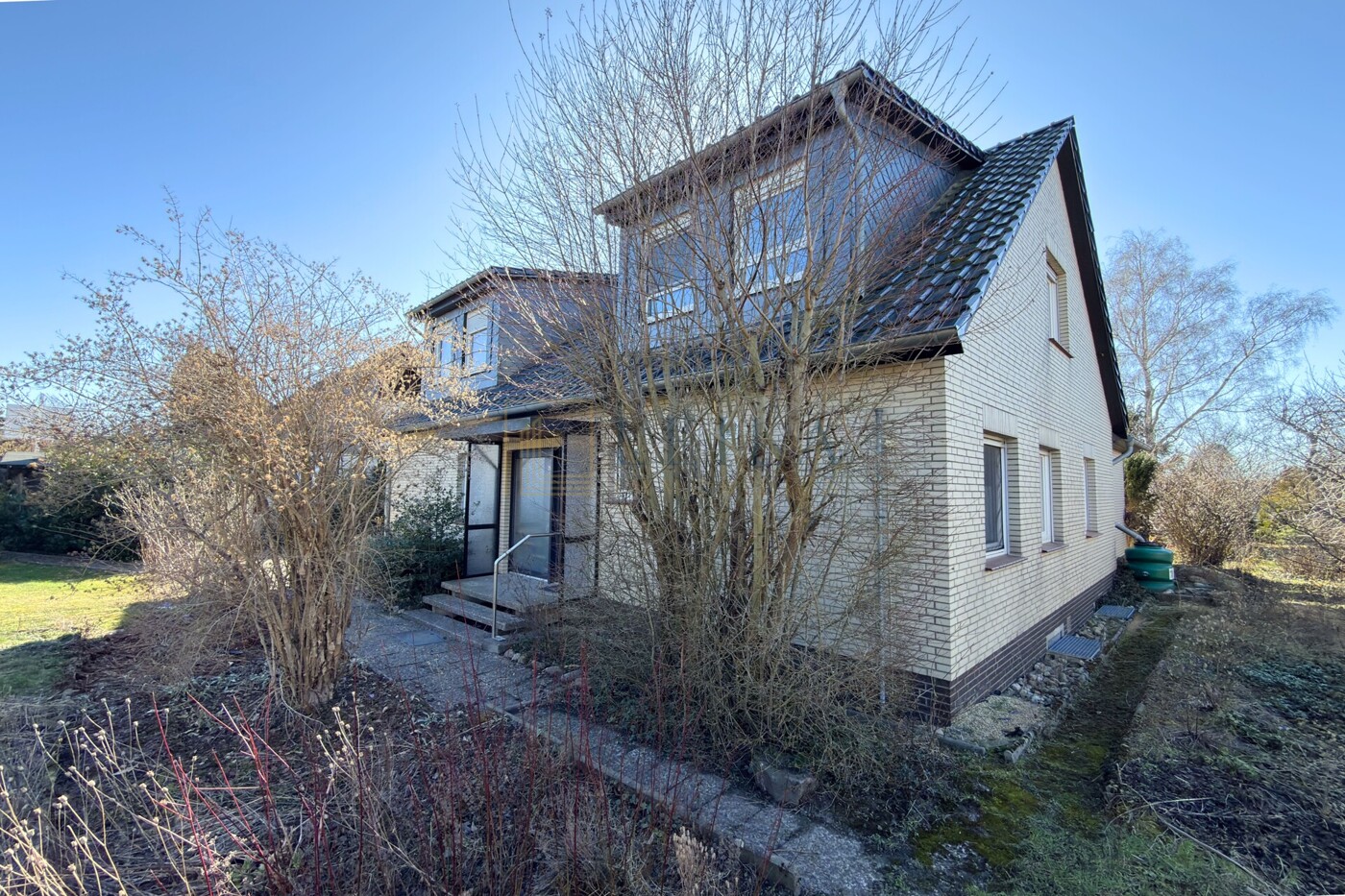 LEILA Immobilien - aac2e598 67ca 4ae9 b000 908c238d42d0 Gartenbereich