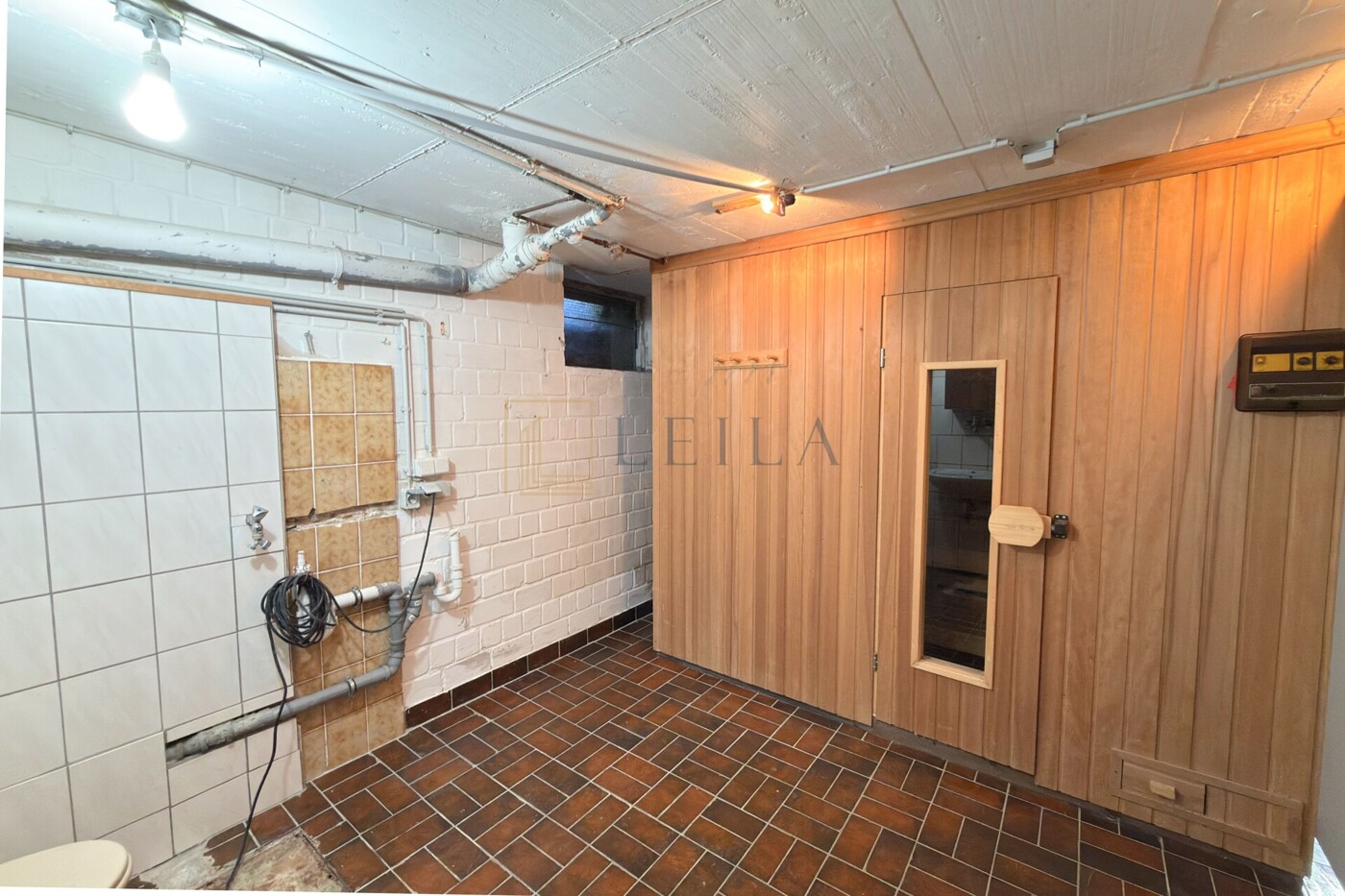 LEILA Immobilien - bb33abe4 fa2a 43d8 85eb dca70f433669 Waschkeller mit Sauna