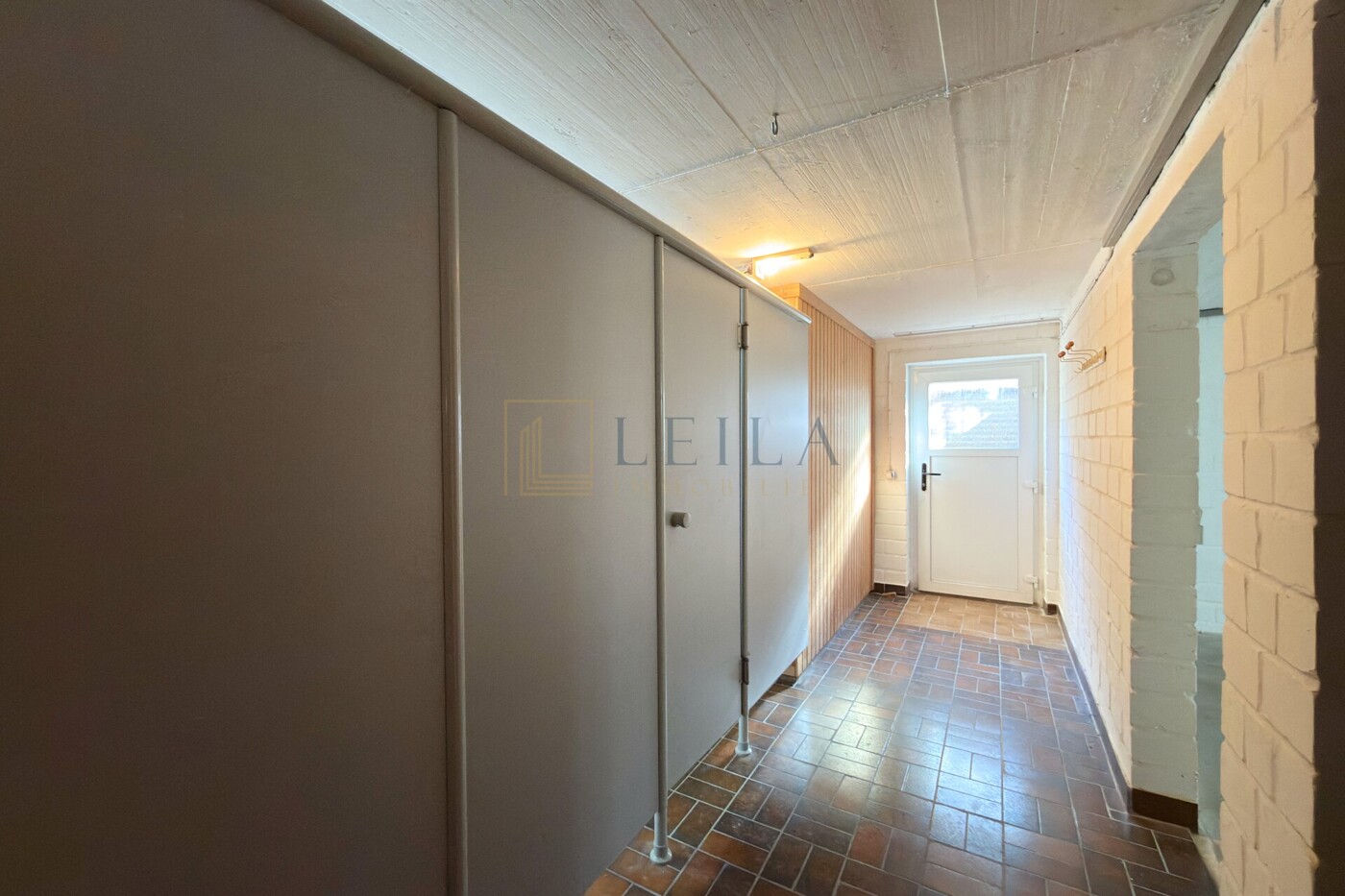 LEILA Immobilien - eff613d3 4f7a 4a22 adf0 2da332c5a89c Kellerflur