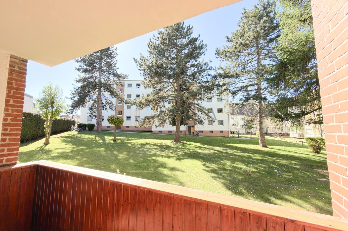 Überdachter Balkon