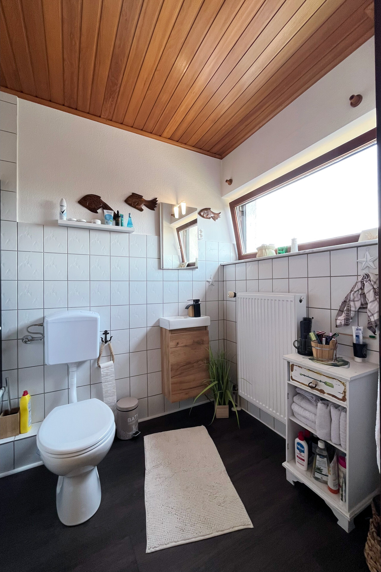 LEILA Immobilien - 051dbb40 3925 4658 9c72 ab648ad09da1 Badezimmer im Obergeschoss