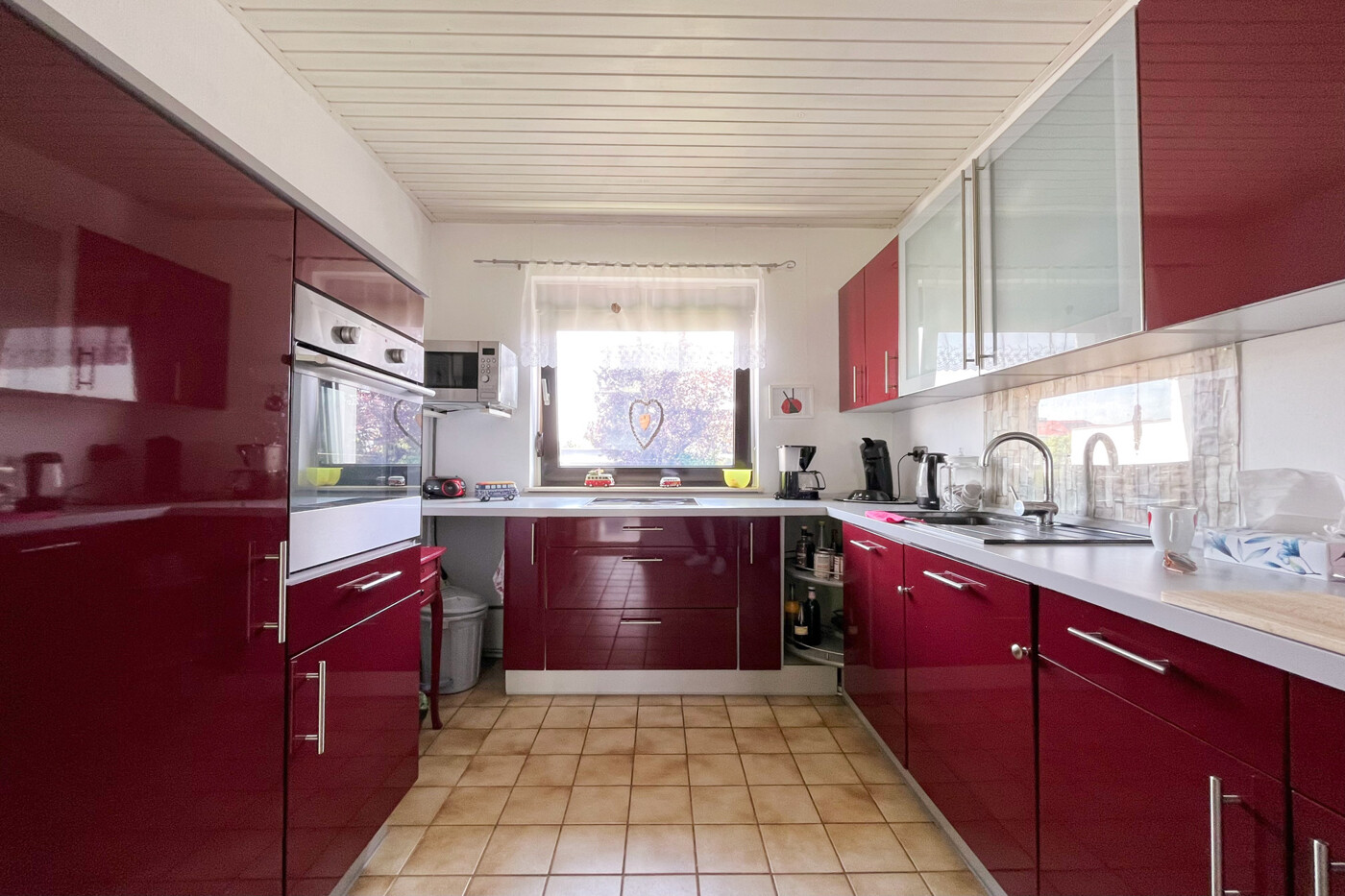 LEILA Immobilien - 7f4280a2 0710 4b6d a9a8 20845358748c Küche