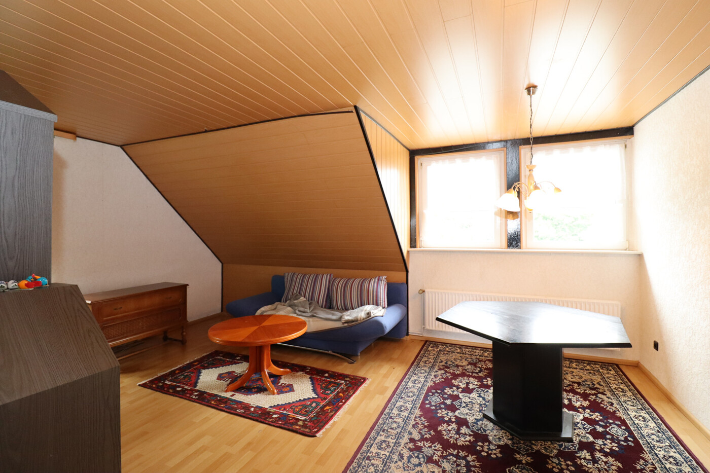 LEILA Immobilien - 4df9af4e 0630 4000 a169 a28ad9cfc920 Schlafzimmer DG
