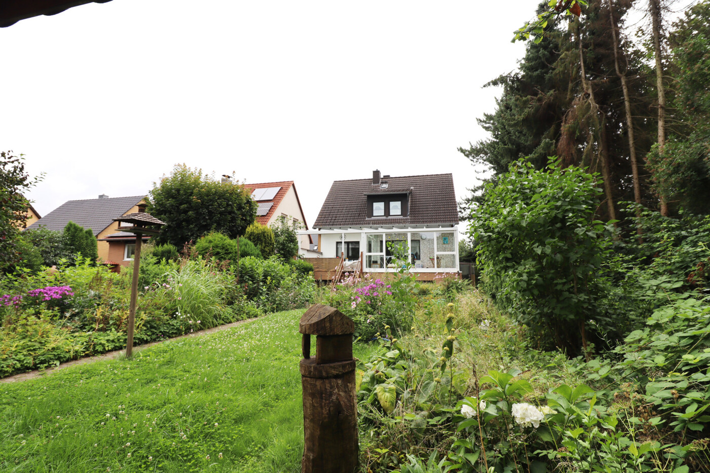 LEILA Immobilien - f8e38e98 22fb 4d01 a150 175e33f22ea8 Gartenansicht