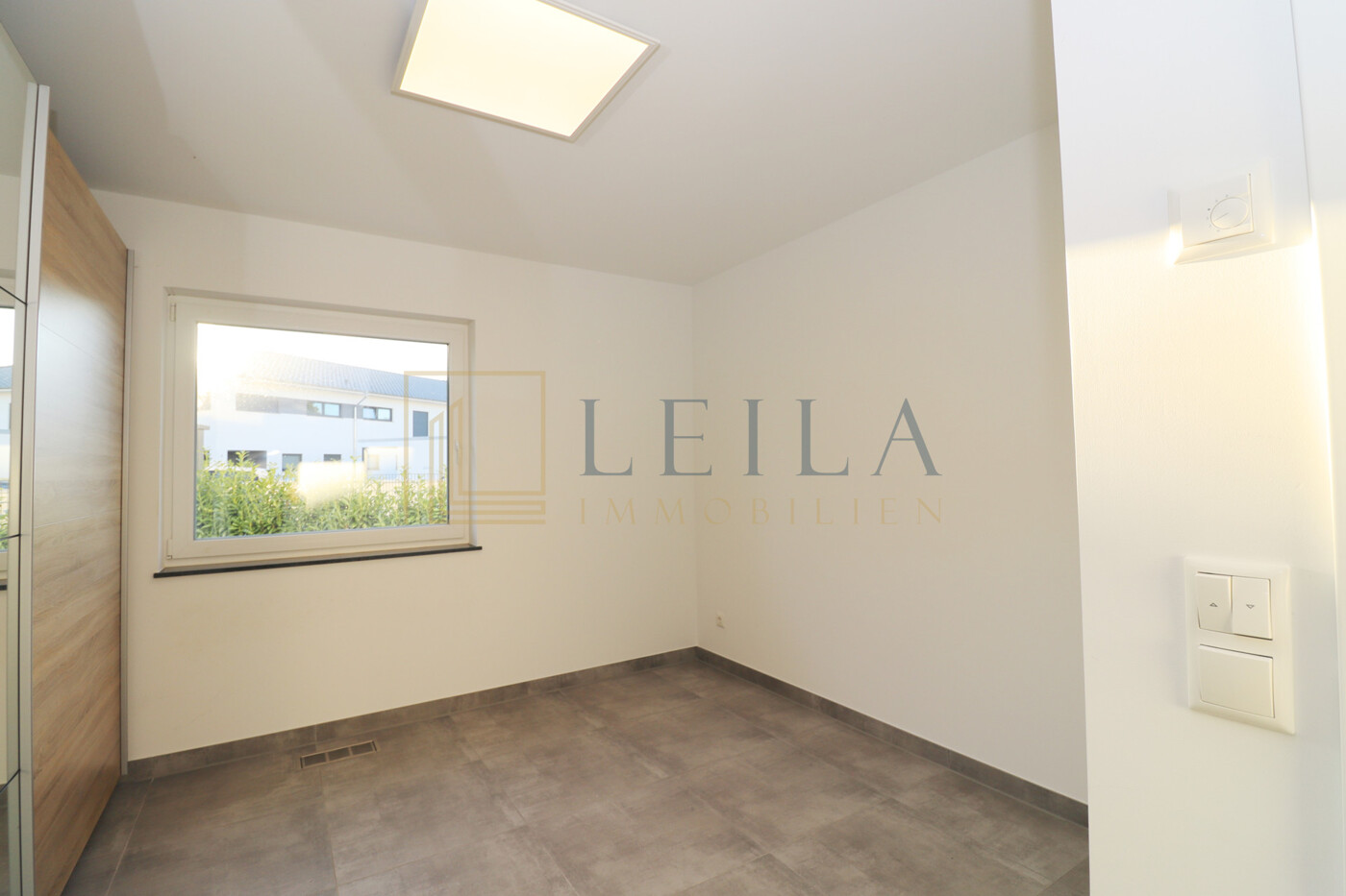 LEILA Immobilien - 3b30d1bc 8754 405c 8b41 4d2b1b5179f9 Kinderzimmer / Arbeitszimmer