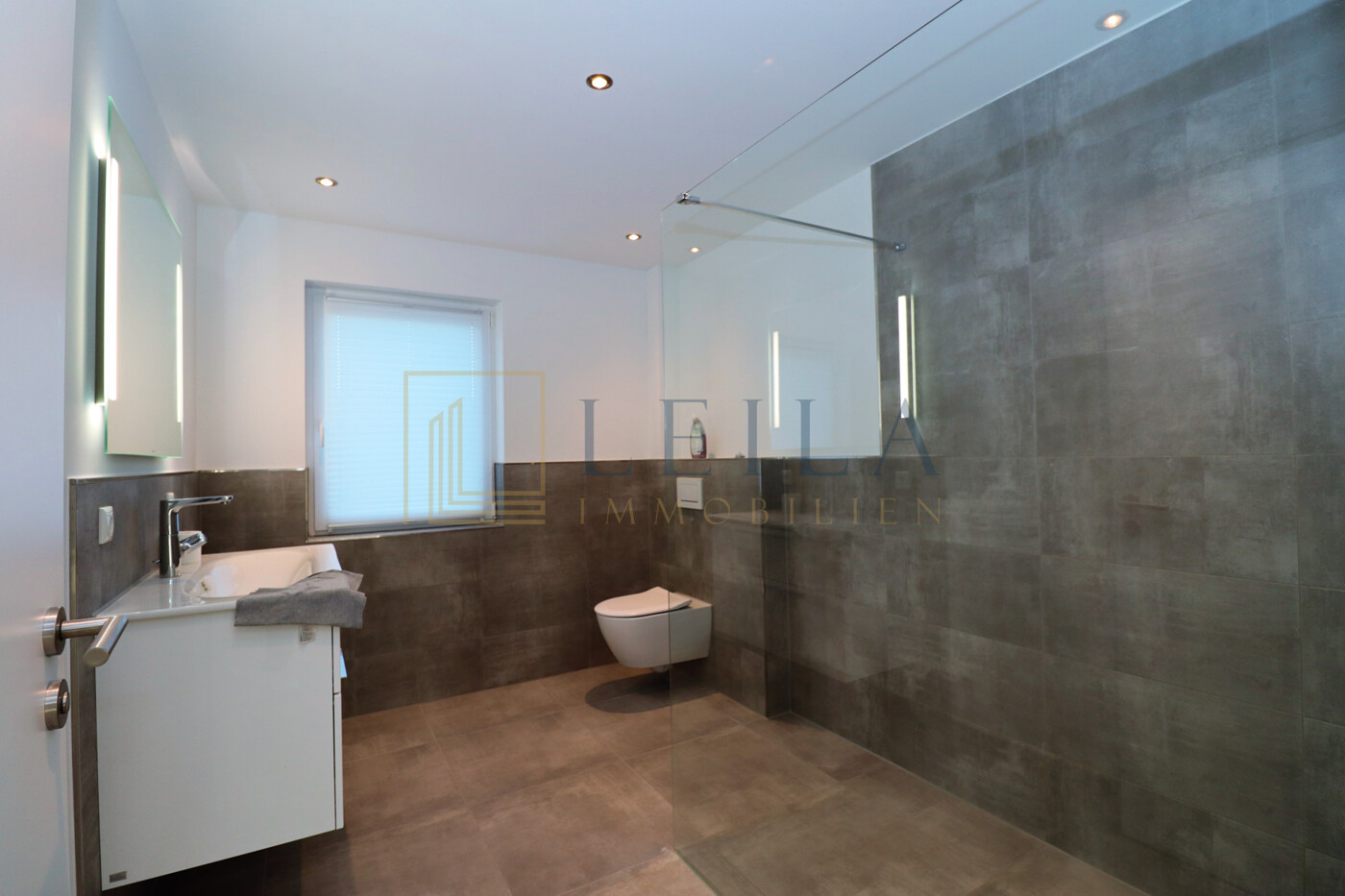 LEILA Immobilien - 775d2b75 e435 4217 9078 4c86b3ffd509 Badezimmer