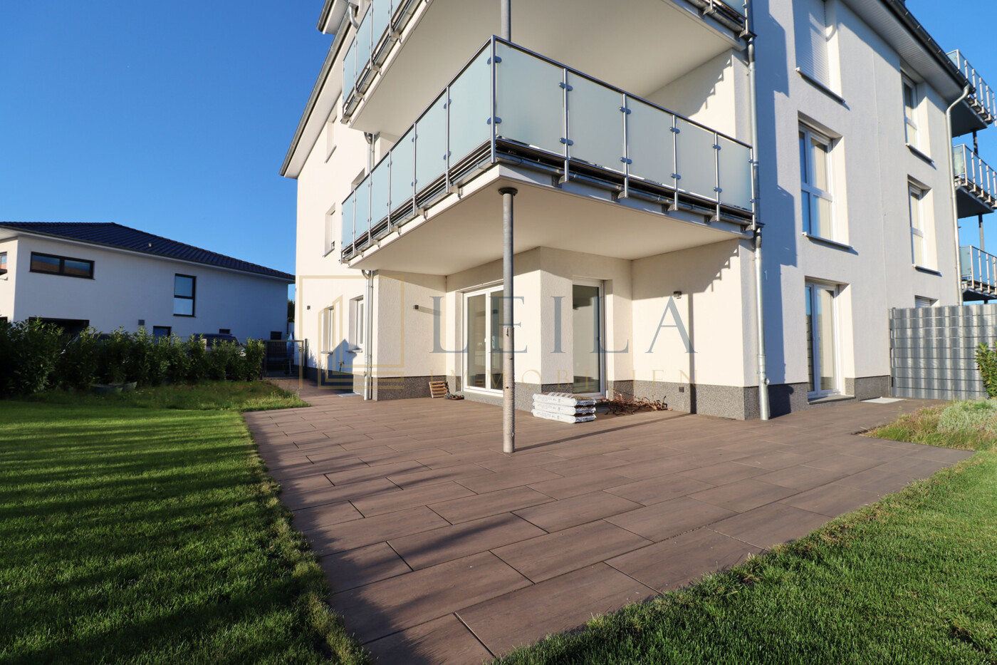 LEILA Immobilien - afb2561b 3583 4684 8676 6802b1ee0edc Terrasse