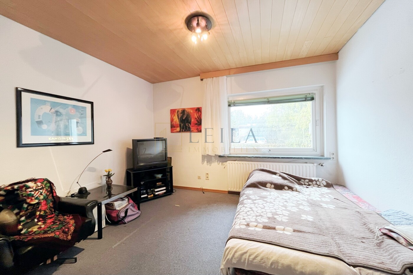 LEILA Immobilien - 8c46ab1c f087 46d3 b711 356f8e0b6d00 Schlafzimmer Erdgeschoss