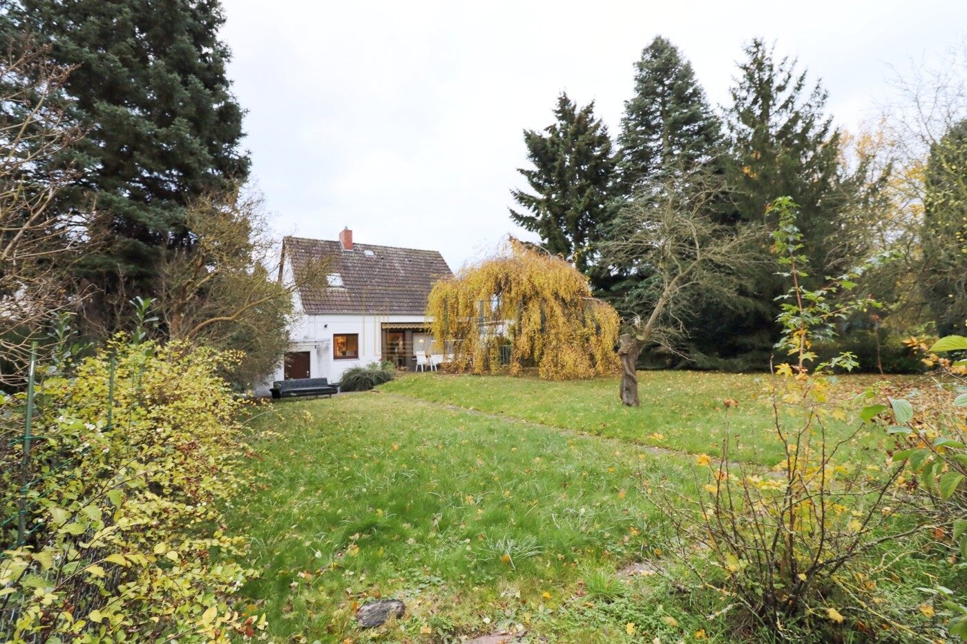 LEILA Immobilien - 9add8e34 c28d 4cc6 acc0 6a97ebf07de3 Gartenansicht 2