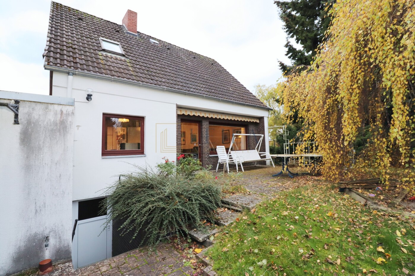 Gartenaussicht mit Blick auf die Terrasse