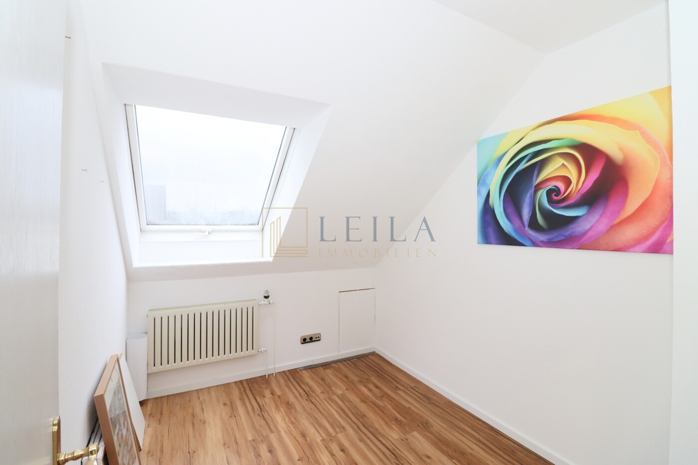 LEILA Immobilien - 46d977ca 487e 4bad b79c 90f363bf5e58 Schlafzimmer im Obergeschoss 1