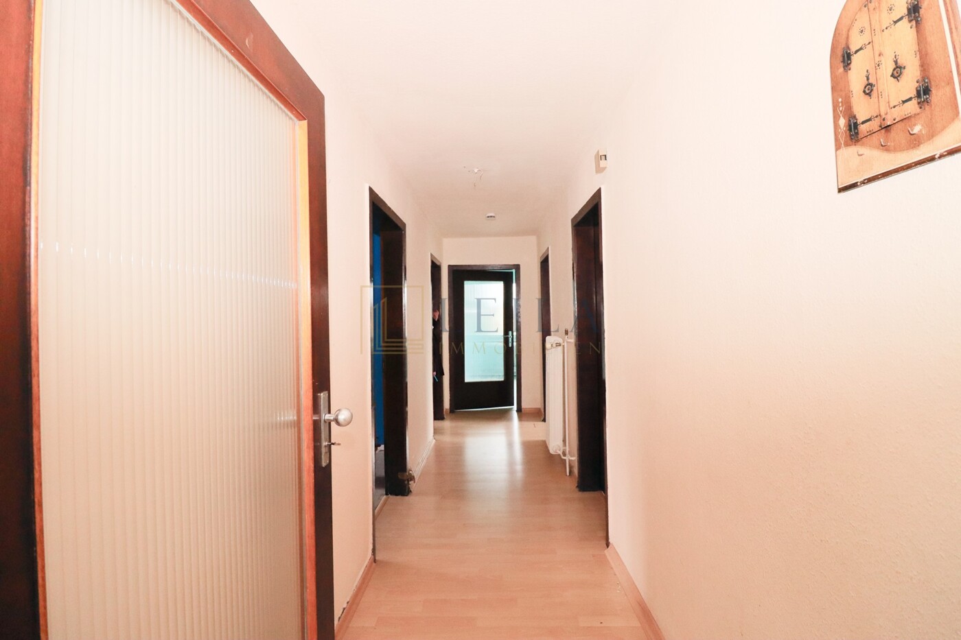 LEILA Immobilien - 6465608f 092f 4859 8211 619bde2e7b99 Flur im OG
