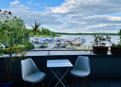 Balkon mit Seeblick