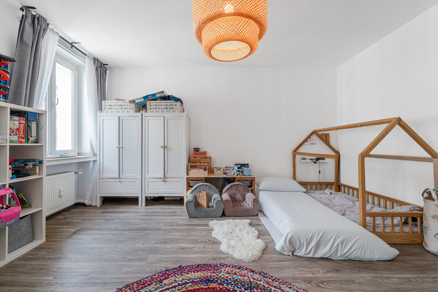 Großes Kinderzimmer 