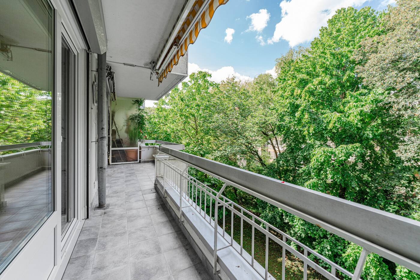 Terrasse hinten