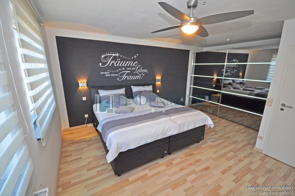 großes Schlafzimmer