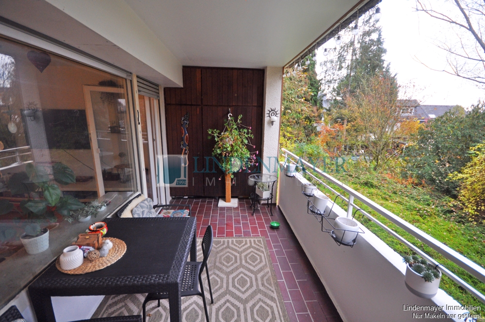 überdachter balkon