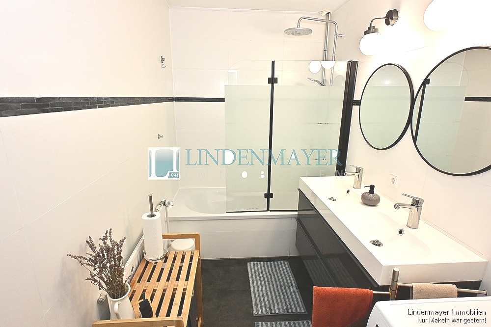 modernes Badezimmer