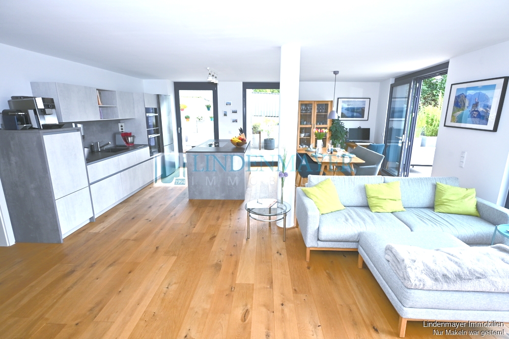 großzügig und lichtdurchflutet