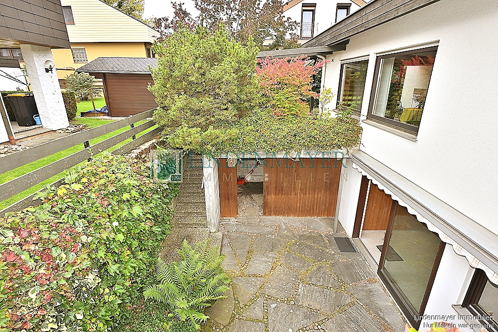 Blick zum Ruhebereich Sauna außen