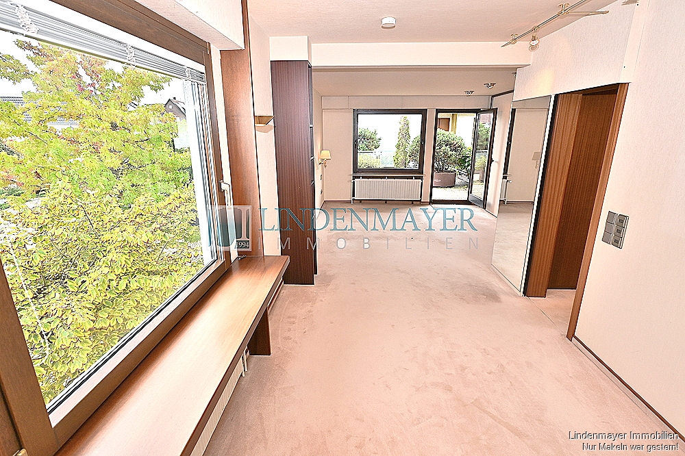 Ankleidebereich Schlafzimmer EG