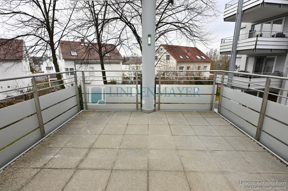 Überdachter Südwest-Balkon 