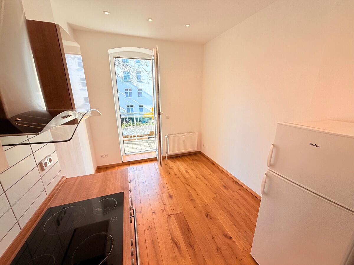 Gutenbergstr. helle 2-Zi-Altbau-Whg. mit EBK und Balkon per SOFORT zu VERMIETEN - Photo 2