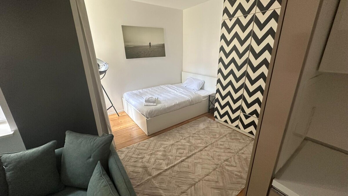 Kreuzberg: voll möbliertes LUXUS Apartment, 26 m² befristet für max. 12 Monate - SOFORT zu VERMIETEN - Photo 2