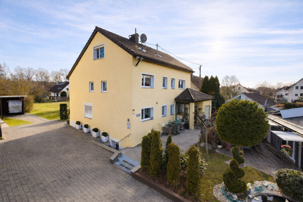 MFH mit Ferienwohnung