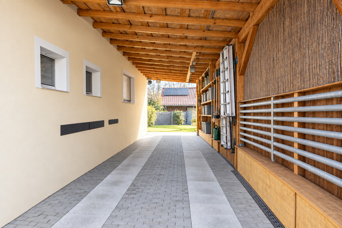 Carport