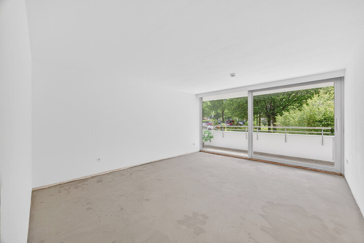 Wohnzimmer und Balkon