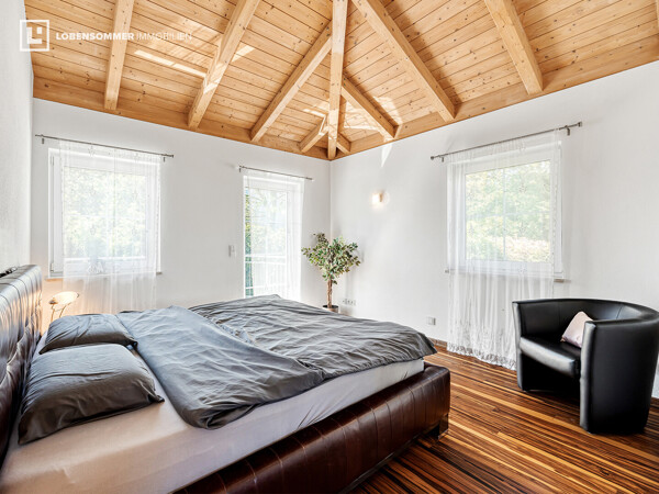 08-OG-Schlafen-Eltern-EFH-Laufen-Lobensommer-Immobilien