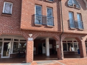 Vorderansicht Wohn-und Geschäftshaus