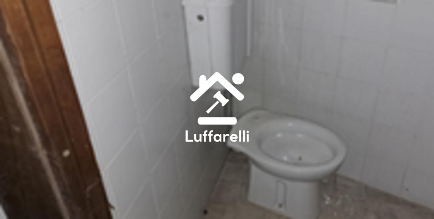 NEGOZIO VIA RUA DEI CAVALIERI - RIPI (FR) — foto 8
