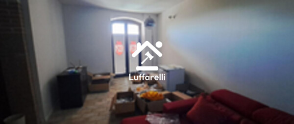 NEGOZIO VIA RUA DEI CAVALIERI - RIPI (FR) — foto 9
