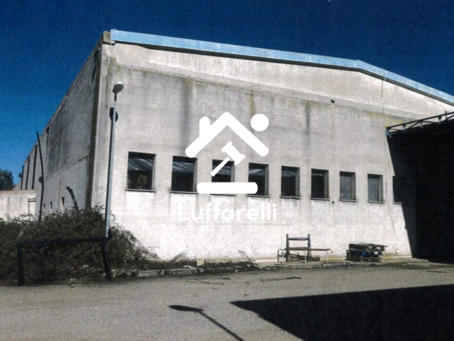 Immagine di NEGOZIO O LOCALE COMMERCIALE LOCALITÀ TOSSILO S.N.C. – MACOMER