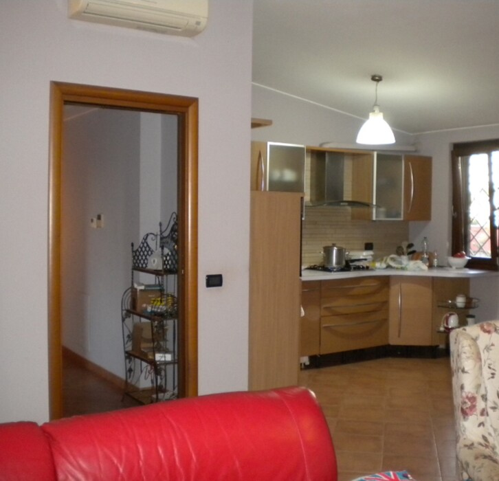 Immagine di CASA / VILLA VIALE ASCANIO – POMEZIA