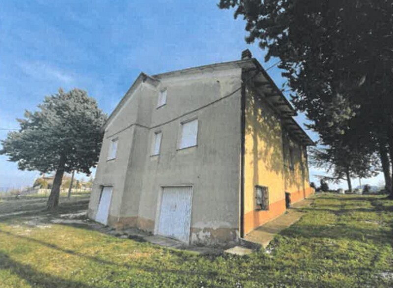 Immagine di CASA S. VIA STRADA DEI MAGALOTTI FRONTONE PU