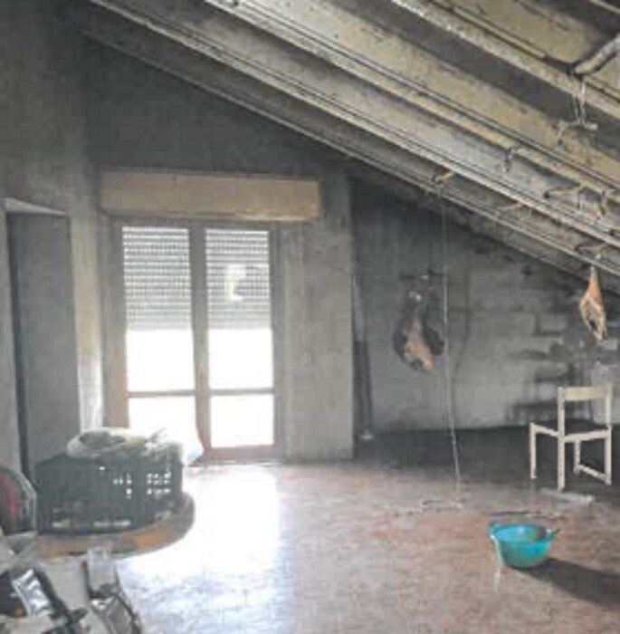 Immagine di CASA S. VIA STRADA DEI MAGALOTTI FRONTONE PU