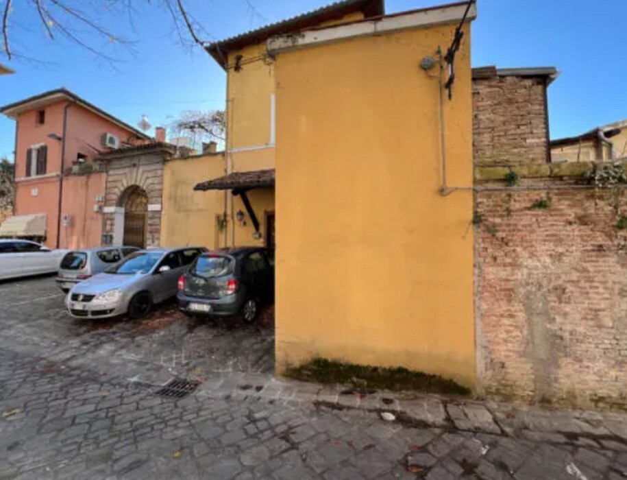 Immagine di NEGOZIO O LOCALE COMMERCIALE PIAZZA DEI PARTIGIANI – FABRIANO