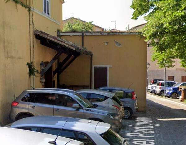 NEGOZIO O LOCALE COMMERCIALE PIAZZA DEI PARTIGIANI - FABRIANO — foto 8