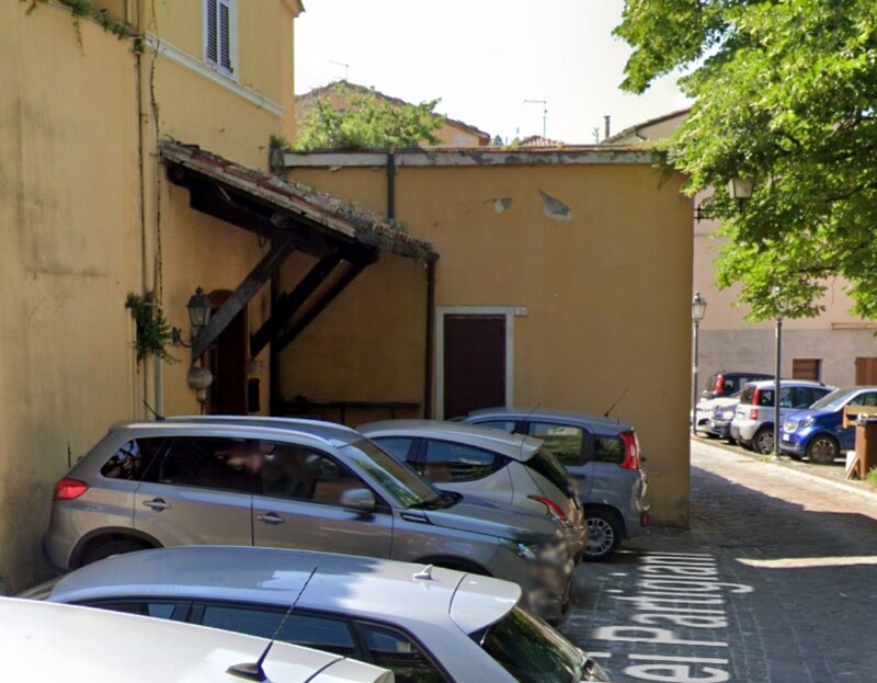 Immagine di NEGOZIO O LOCALE COMMERCIALE PIAZZA DEI PARTIGIANI – FABRIANO