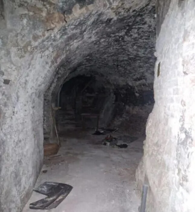 Immagine di NEGOZIO O LOCALE COMMERCIALE PIAZZA DEI PARTIGIANI – FABRIANO