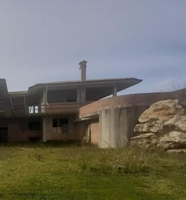 Immagine di VILLA IN COSTRUZIONE VIA MONTE LI POZZI – CERVETERI (RM)