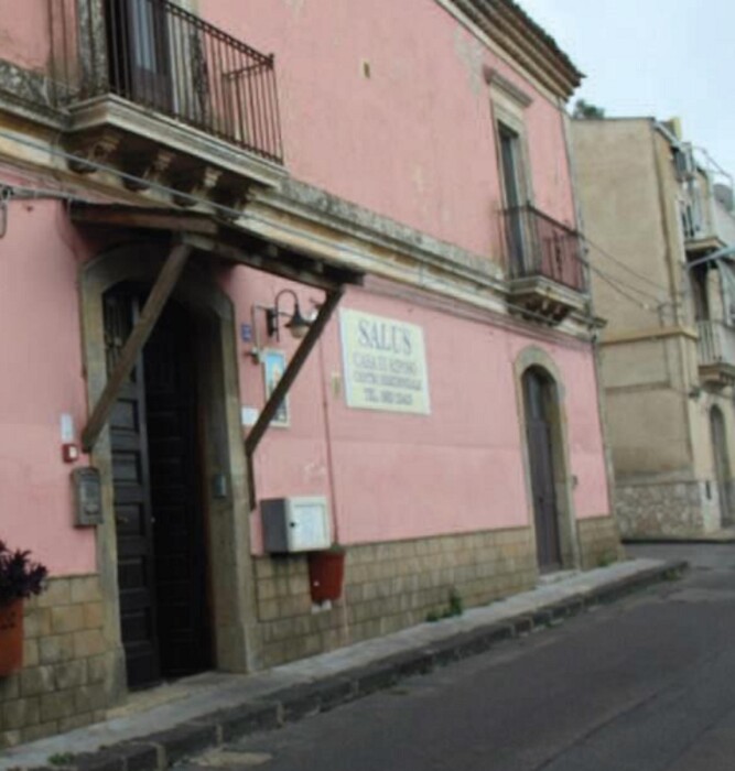 Immagine di NEGOZIO O LOCALE COMMERCIALE VIA CARCERE 48 – CALTAGIRONE